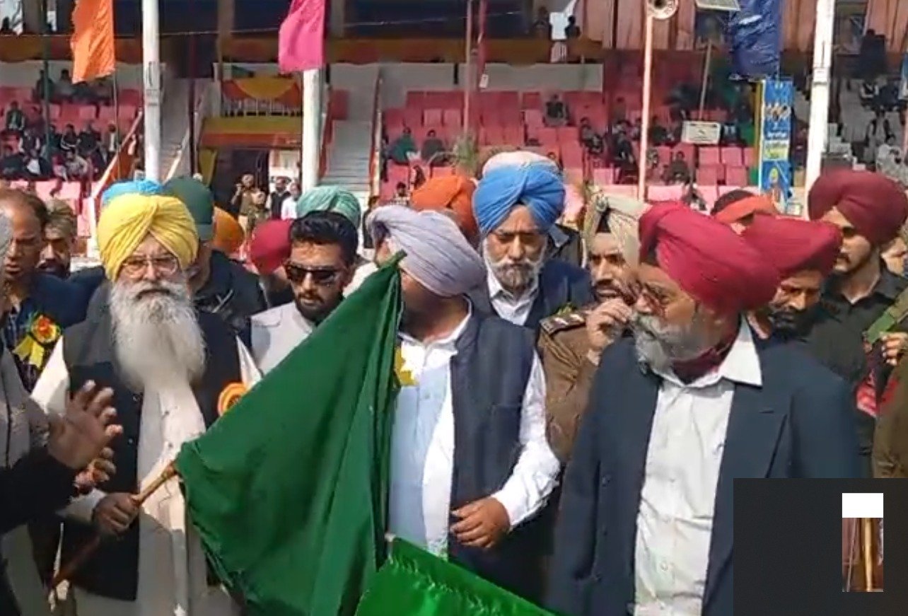 11 ਸਾਲ ਬਾਅਦ ਕਿਲਾ Raipur‘ਚ ਬੈਲਗੱਡੀ ਦੌੜ ਦੀ ਵਾਪਸੀ, ਗੁਰਮੀਤ ਸਿੰਘ ਖੁੱਡੀਆਂ ਨੇ ਕੀਤਾ ਉਦਘਾਟਨ