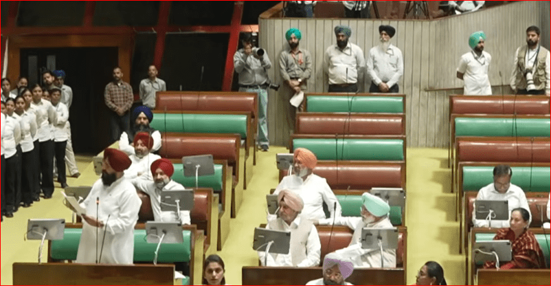 ਪੰਜਾਬ ਵਿਧਾਨ ਸਭਾ ਵਿੱਚ ਬਜਟ ‘ਤੇ ਤਕਰਾਰ, ਬਾਜਵਾ ਨੇ ਪੁੱਛਿਆ CM ਮਾਨ ਦੱਸਣ, ਔਰਤਾਂ ਨੂੰ 4 ਸਾਲਾਂ ਦੇ 48 ਹਜ਼ਾਰ ਮਿਲਣਗੇ ਜਾਂ ਨਹੀਂ?