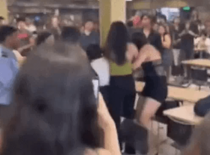 सोनीपत की ओपी जिंदल ग्लोबल यूनिवर्सिटी में छात्राओं के बीच हाथापाई