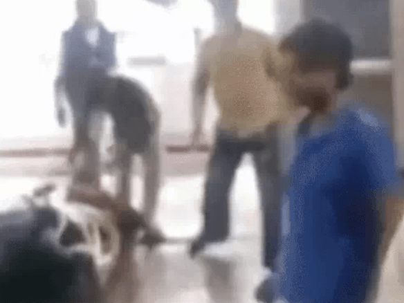 ਹਾਦਸੇ ਮਗਰੋਂ ਨੌਜਵਾਨ ‘ਤੇ ਹਮਲਾ, ਸੜਕ ਵਿਚਕਾਰ ਹੋਈ ਕੁੱਟਮਾਰ