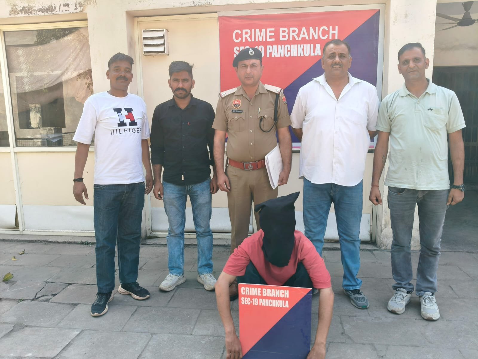 क्राइम ब्रांच ने रेड कर स्कूटी सवार तस्कर को किया गिरफ्तार, हेरोइन बरामद