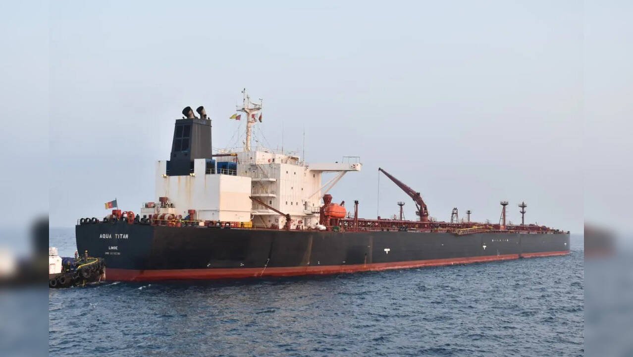 ਦੇਸ਼ 'ਚ ਗੈਸ ਸਿਲੰਡਰਾਂ ਦੀ ਟੈਨਸ਼ਨ ਹੋਈ ਖ਼ਤਮ, ਅਮਰੀਕਾ ਤੋਂ ਬਾਅਦ, ਰੂਸ ਦਾ ਕਾਰਗੋ ਜਹਾਜ਼ Aqua Titan ਭਾਰਤ ਪਹੁੰਚਿਆ