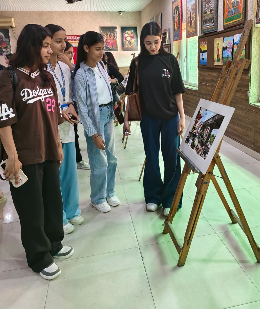 ਬ੍ਰਿਟਿਸ਼ ਹਾਈ ਕਮਿਸ਼ਨ ਅਤੇ ਐਚਐਮਵੀ ਵੱਲੋਂ ਵੀਜ਼ਾ ਧੋਖਾਧੜੀ ਬਾਰੇ ਜਾਗਰੂਕਤਾ ਲਈ ਫੋਟੋ ਪ੍ਰਦਰਸ਼ਨੀ ਆਯੋਜਿਤ