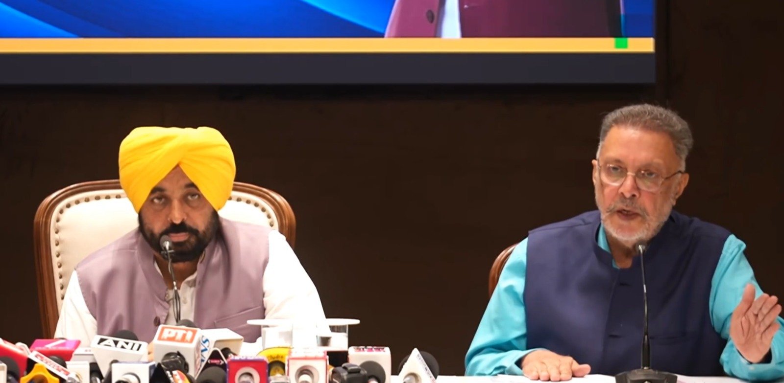 CM ਮਾਨ ਵੱਲੋਂ ਸਿਹਤ ਸਹੂਲਤਾਂ ਲਈ ਇੱਕ ਹੋਰ ਵੱਡਾ ਤੋਹਫ਼ਾ, ਪੰਜਾਬ 'ਚ ਖੁੱਲ੍ਹਣਗੇ 100 ਨਵੇਂ ਮੁਹੱਲਾ ਕਲੀਨਿਕ