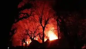 Pahalgam ਦੇ ਲਾਰੀਪੋਰਾ ਇਲਾਕੇ ’ਚ ਤਿੰਨ ਹੋਟਲਾਂ ’ਚ ਭਿਆਨਕ ਅੱਗ, ਕਰੋੜਾਂ ਦਾ ਨੁਕਸਾਨ