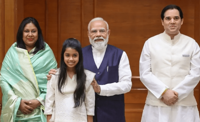 ਵਰੁਣ ਗਾਂਧੀ ਨੇ ਪਰਿਵਾਰ ਸਮੇਤ PM ਮੋਦੀ ਨਾਲ ਕੀਤੀ ਮੁਲਾਕਾਤ, ਸਿਆਸੀ ਅਟਕਲਾਂ ਨੂੰ ਲੱਗਾ ਵਿਰਾਮ