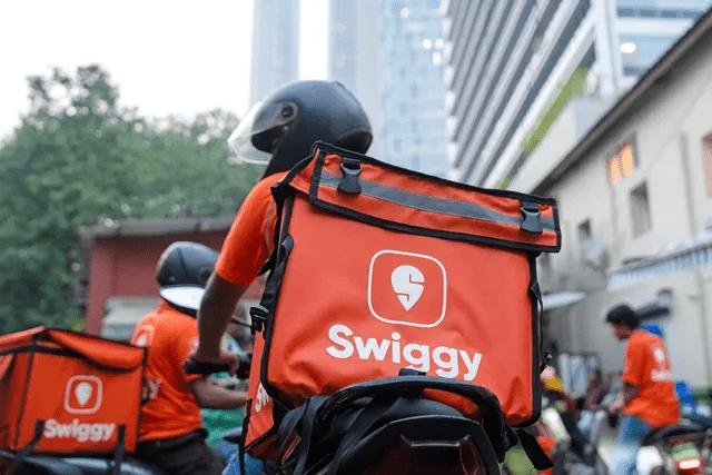 Swiggy ਨੇ ਵਧਾਈ ਪਲੇਟਫਾਰਮ ਫੀਸ: ਆਨਲਾਈਨ ਖਾਣਾ ਮੰਗਵਾਉਣਾ ਹੋਇਆ ਹੋਰ ਮਹਿੰਗਾ