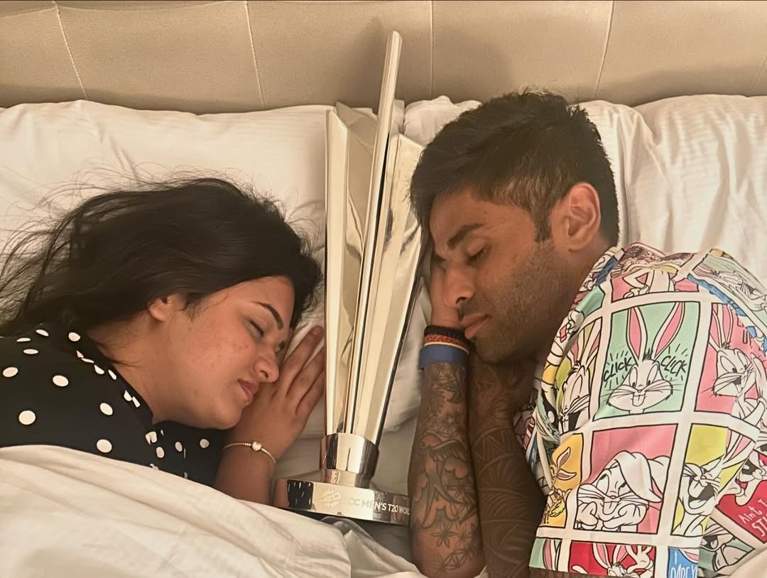 T20 ਵਰਲਡ ਕੱਪ ਜਿੱਤਣ ਤੋਂ ਬਾਅਦ ਸੂਰਿਆਕੁਮਾਰ ਦਾ ਖਾਸ ਫੋਟੋਸ਼ੂਟ, ਟਰਾਫੀ ਨਾਲ ਸਾਂਝੀ ਕੀਤੀ ਰੋਮਾਂਟਿਕ ਤਸਵੀਰ