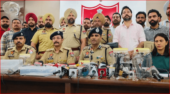 ਪਾਕਿਸਤਾਨੀ ISI ਨਾਲ ਜੁੜੇ ਅਤਿਵਾਦੀ ਮਾਡਿਊਲ ਦਾ ਪਰਦਾਫਾਸ਼, 4 ਗ੍ਰਿਫ਼ਤਾਰ