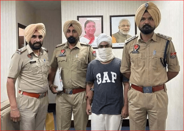 Amritpal Singh Mehron: ਅੰਮ੍ਰਿਤਪਾਲ ਮਹਿਰੋਂ ਨੂੰ ਲਿਆਂਦਾ ਜਾਏਗਾ ਲੁਧਿਆਣਾ, ਕਮਲ ਕੌਰ ਭਾਬੀ ਦੇ ਕਾਤਲ ਖਿਲਾਫ ਧਮਕੀ ਦੇ ਮਾਮਲੇ ‘ਚ ਪਹਿਲਾਂ ਹੀ ਗ੍ਰਿਫ਼ਤਾਰੀ ਵਾਰੰਟ ਜਾਰੀ