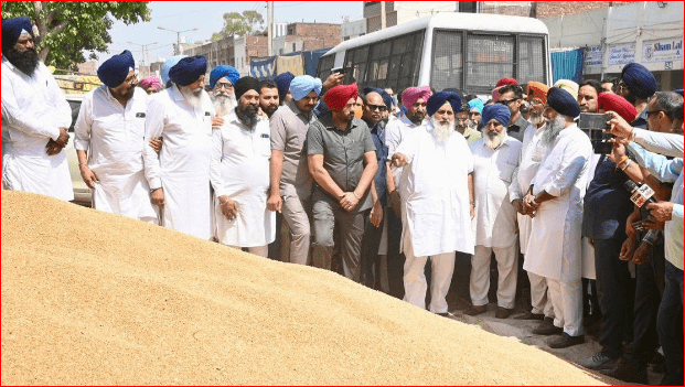 ਕਣਕ ਦੀ ਖਰੀਦ ਲਈ ਨਮੀ 'ਚ ਛੋਟ ਹਾਸਲ ਕਰਨ 'ਚ ਅਸਫਲਤਾ ਲਈ ਮੁੱਖ ਮੰਤਰੀ ਜ਼ਿੰਮੇਵਾਰ : ਸੁਖਬੀਰ ਸਿੰਘ ਬਾਦਲ