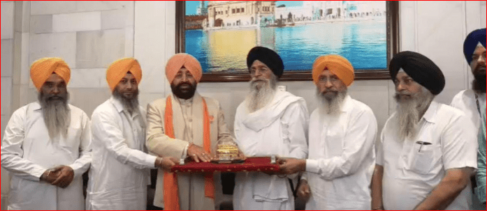 Uttarakhand ਦੇ ਰਾਜਪਾਲ ਲੈਫਟੀਨੈਂਟ ਜਨਰਲ ਗੁਰਮੀਤ ਸਿੰਘ ਸੱਚਖੰਡ ਸ੍ਰੀ ਦਰਬਾਰ ਸਾਹਿਬ ਹੋਏ ਨਤਮਸਤਕ