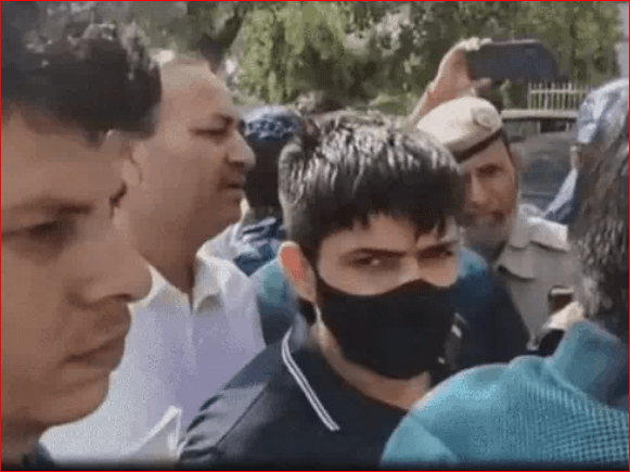 ‘ਲਾਰੈਂਸ ਆਫ ਪੰਜਾਬ’ ਡਾਕੂ ਸੀਰੀਜ਼ ‘ਤੇ ਵਿਵਾਦ, ਕਾਂਗਰਸ ਬੋਲੀ, ਪੰਜਾਬ ਦੀ ਪਹਿਚਾਣ ਭਗਤ ਸਿੰਘ ਤੇ ਸੈਨਿਕਾਂ ਨਾਲ; PIL ਦਾਇਰ ਕਰਨ ਦੀ ਤਿਆਰੀ