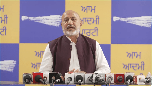 AAP ਆਗੂ ਬਲਤੇਜ ਪੰਨੂ ਦਾ ਕੇਂਦਰੀ ਗ੍ਰਹਿ ਮੰਤਰੀ ‘ਤੇ ਹਮਲਾ, ਕਿਹਾ ਸਾਂਸਦ ਤੋੜਨ ਦੀ ਕੋਸ਼ਿਸ਼; ਰਾਘਵ ਚੱਢਾ ਨੂੰ ਟੂਲ ਵਾਂਗ ਵਰਤਿਆ ਜਾ ਰਿਹਾ