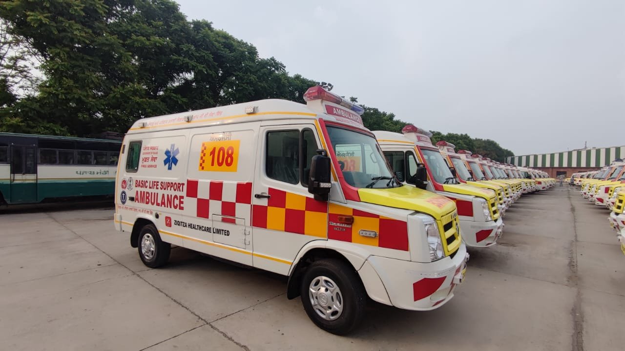 ਪੰਜਾਬ ਦੀ 108 ਐਂਬੂਲੈਂਸ ਸੇਵਾ ਨੇ 1.93 ਲੱਖ ਤੋਂ ਵੱਧ ਐਮਰਜੈਂਸੀ ਮਾਮਲਿਆਂ ਨੂੰ ਸੰਭਾਲ ਕੇ ਰਾਜ ਭਰ ਦੀ ਜੀਵਨ ਰੇਖਾ ਨੂੰ ਕੀਤਾ ਮਜ਼ਬੂਤ ​​