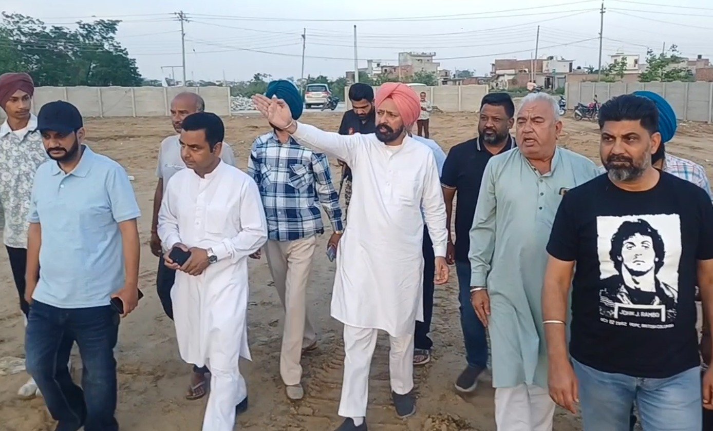 ਪੁਰਾਣੇ ਕੂੜੇ ਦੇ ਡੰਪ ਨੂੰ ਪੂਰੀ ਤਰ੍ਹਾਂ ਸਾਫ਼ ਕਰਕੇ ਕੀਤੀ ਜਾਵੇਗੀ ਖੂਬਸੂਰਤ ਪਾਰਕ ਦੀ ਉਸਾਰੀ : ਲਖਬੀਰ ਸਿੰਘ ਰਾਏ