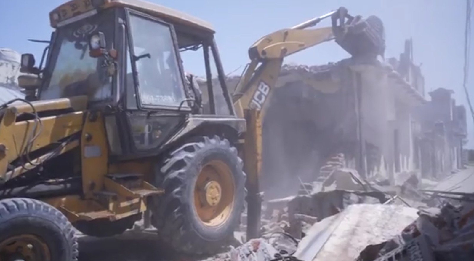 ਪੰਜਾਬ ਸਰਕਾਰ ਦੀ 'ਯੁੱਧ ਨਸ਼ਿਆਂ ਵਿਰੁੱਧ' ਜੰਗ ਤਹਿਤ ਨਸ਼ਾ ਤਸਕਰਾਂ ਦੇ ਘਰਾਂ ’ਤੇ ਚਲਾਇਆ ‘ਪੀਲਾ ਪੰਜਾ’