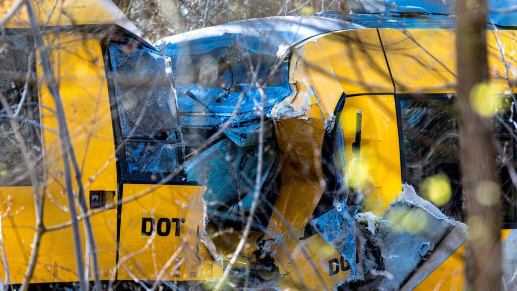 ਡੈਨਮਾਰਕ 'ਚ ਦੋ ਰੇਲਗੱਡੀਆਂ ਦੀ ਜ਼ਬਰਦਸਤ ਟੱਕਰ, 5 ਦੀ ਹਾਲਤ ਨਾਜ਼ੁਕ, ਹਾਦਸੇ ਦੀ ਜਾਂਚ ਜਾਰੀ