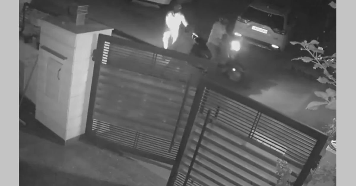 ਲੁਟੇਰਿਆਂ ਦੇ ਹੌਂਸਲੇ ਬੁਲੰਦ, ਔਰਤ ਦੇ ਕੰਨਾਂ ‘ਚੋਂ ਵਾਲੀਆਂ ਖੋਹ ਫ਼ਰਾਰ ਹੋਏ ਬਦਮਾਸ਼, CCTV ‘ਚ ਕੈਦ ਹੋਈ ਸਾਰੀ ਵਾਰਦਾਤ