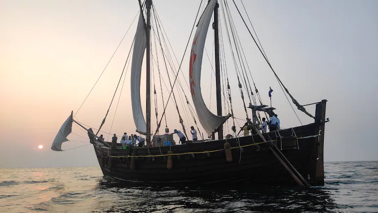 250 ਤਸਕਰੀ ਕੀਤੇ ਰੋਹਿੰਗਿਆ ਨੂੰ ਲਿਜਾ ਰਹੀ ਕਿਸ਼ਤੀ ਸਮੁੰਦਰ ਵਿੱਚ ਡੁੱਬੀ, ਬਚੇ ਹੋਏ ਵਿਅਕਤੀ ਨੇ ਦਿਲ ਦਹਿਲਾ ਦੇਣ ਵਾਲੀ ਸੁਣਾਈ ਕਹਾਣੀ