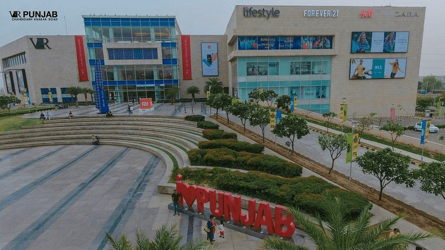 VR Punjab Mall ਭੂਚਾਲ ਤੋਂ ਬਾਅਦ ਹੋਇਆ ਬੰਦ:  ਨੁਕਸਾਨ ਦੇ ਖਤਰੇ ਕਾਰਨ ਲਗਿਆ ਤਾਲਾ