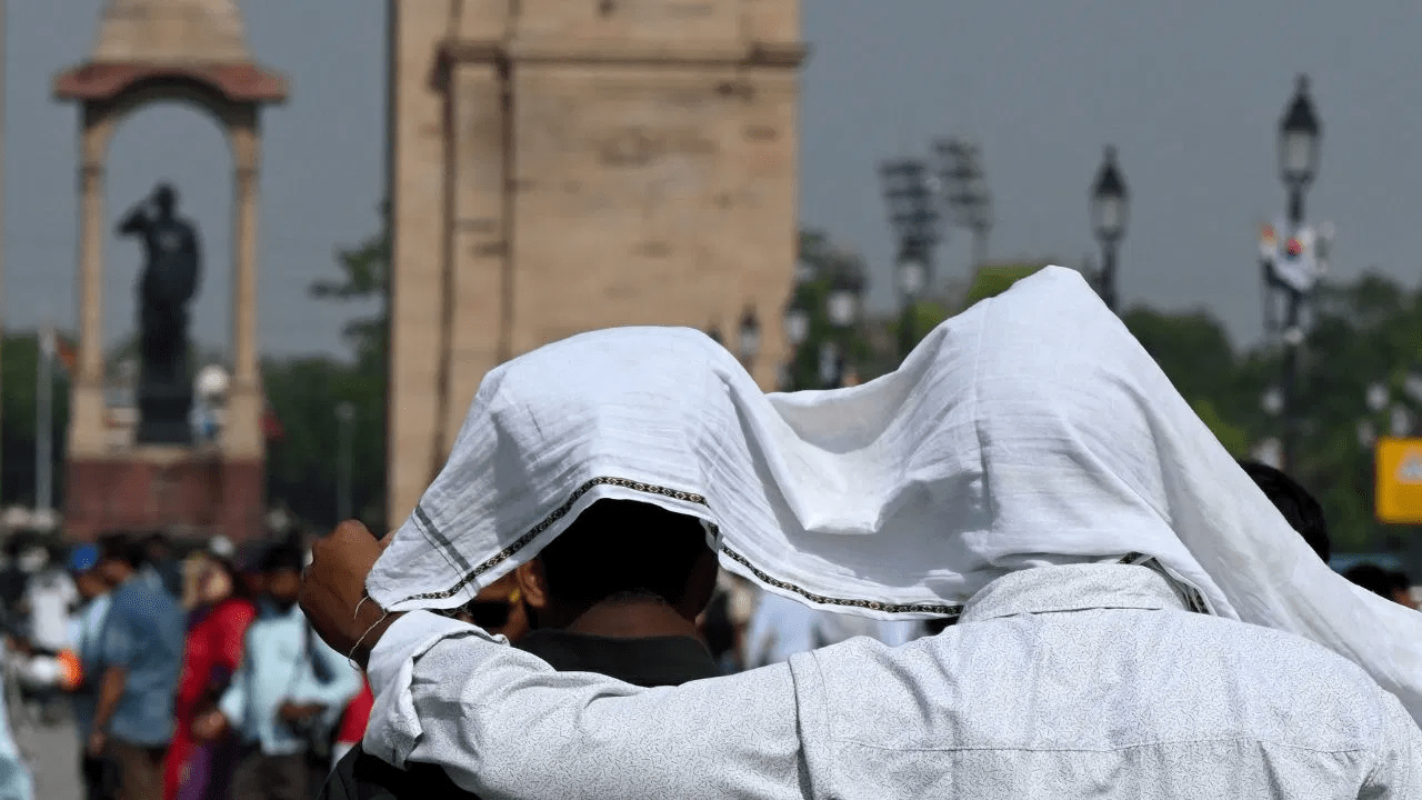 ਦਿੱਲੀ ਦੇ ਸਕੂਲਾਂ ਲਈ 'Heatwave' Guidlines ਜਾਰੀ, ਹਰ ਘੰਟੇ ਵੱਜੇਗੀ Water Bell; Buddy system ਲਾਗੂ