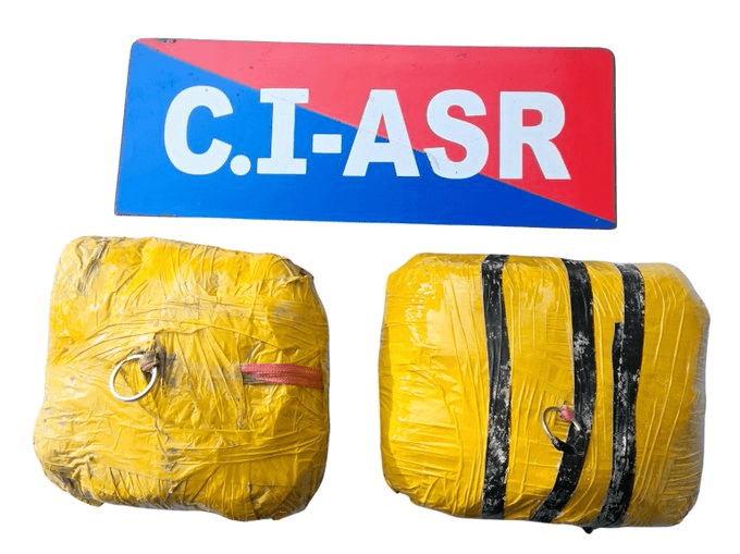 ਅੰਮ੍ਰਿਤਸਰ ਪੁਲਿਸ ਦੀ ਵੱਡੀ ਕਾਰਵਾਈ: ਕਰੋੜਾਂਂ ਦੀ ਹੈਰੋਇਨ ਸਮੇਤ ਤਸਕਰ ਗ੍ਰਿਫ਼ਤਾਰ; ਦੁਬਈ ਤੋਂ ਚੱਲ ਰਿਹਾ ਸੀ ਨਸ਼ਾ ਸਪਲਾਈ ਦਾ ਧੰਦਾ