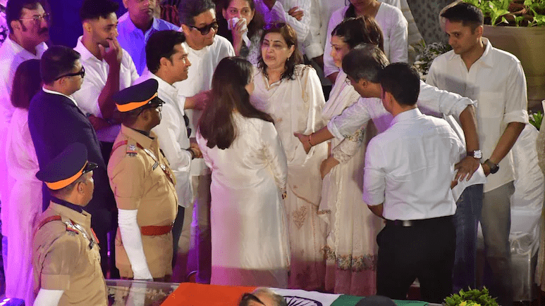 ਮਹਾਨ ਗਾਇਕਾ ਆਸ਼ਾ ਭੋਂਸਲੇ ਦਾ ਦੇਹਾਂਤ, ਸਚਿਨ ਤੇਂਦੁਲਕਰ ਨੇ ਭਾਵੁਕ ਹੋ ਕੇ ਦਿੱਤੀ ਅੰਤਿਮ ਵਿਦਾਈ