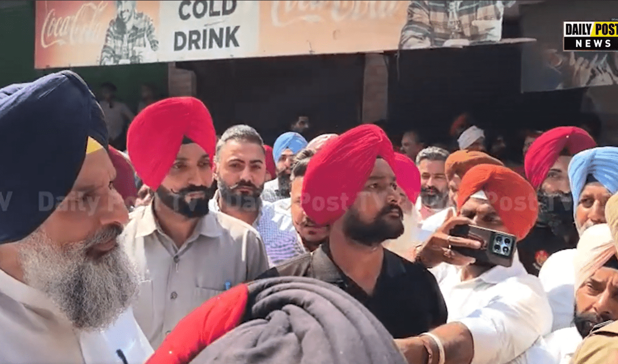 Watch Now: ਬਿਕਰਮ ਮਜੀਠੀਆ ਤੇ ਵਿਧਾਇਕਾ ਗਨੀਵ ਕੌਰ ਦੇ ਵੋਟ ਪਾਉਣ ਵੇਲੇ ਮਾਹੌਲ ਗਰਮਾਇਆ...