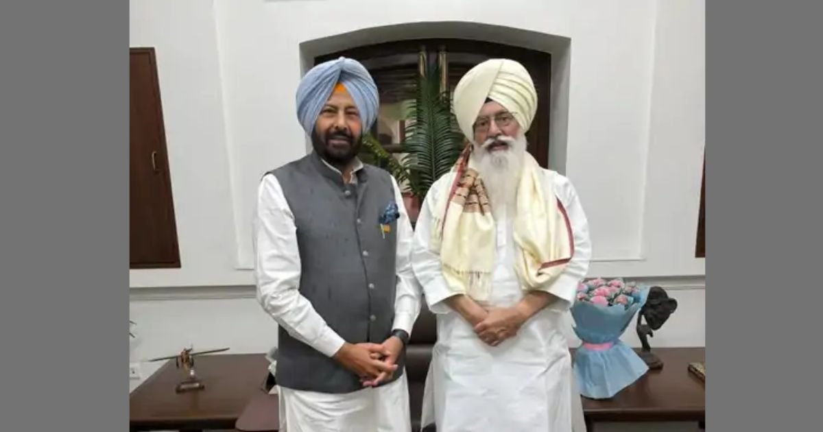 ਭਾਜਪਾ ਪੰਜਾਬ ਪ੍ਰਧਾਨ ਬਣਨ ਮਗਰੋਂ ਕੇਵਲ ਢਿੱਲੋਂ ਨੇ ਡੇਰਾ ਬਿਆਸ ਮੁਖੀ ਦਾ ਲਿਆ ਆਸ਼ੀਰਵਾਦ