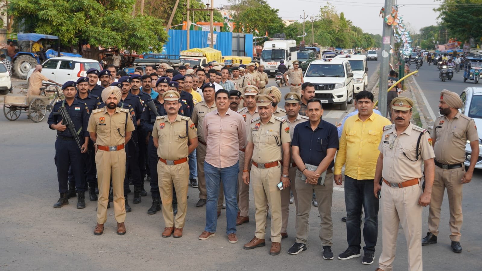 नगर निगम चुनाव 2026 : पंचकूला पुलिस का शक्ति प्रदर्शन, शहरभर में फ्लैग मार्च कर असामाजिक तत्वों को दी सख्त चेतावनी