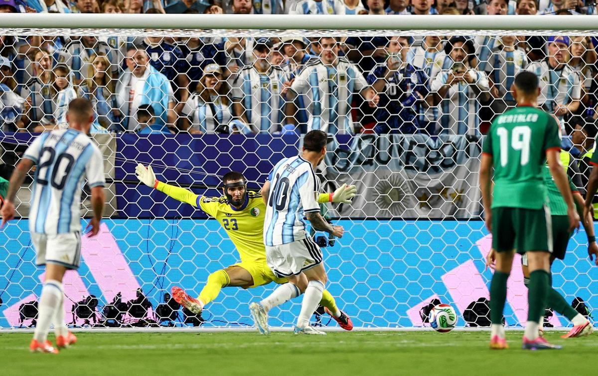 FIFA World Cup 2026: ਲਿਓਨਲ ਮੇਸੀ ਦੀ ਇਤਿਹਾਸਕ ਹੈਟ੍ਰਿਕ! Argentina ਨੇ Algeria ਨੂੰ 3-0 ਨਾਲ ਹਰਾਇਆ