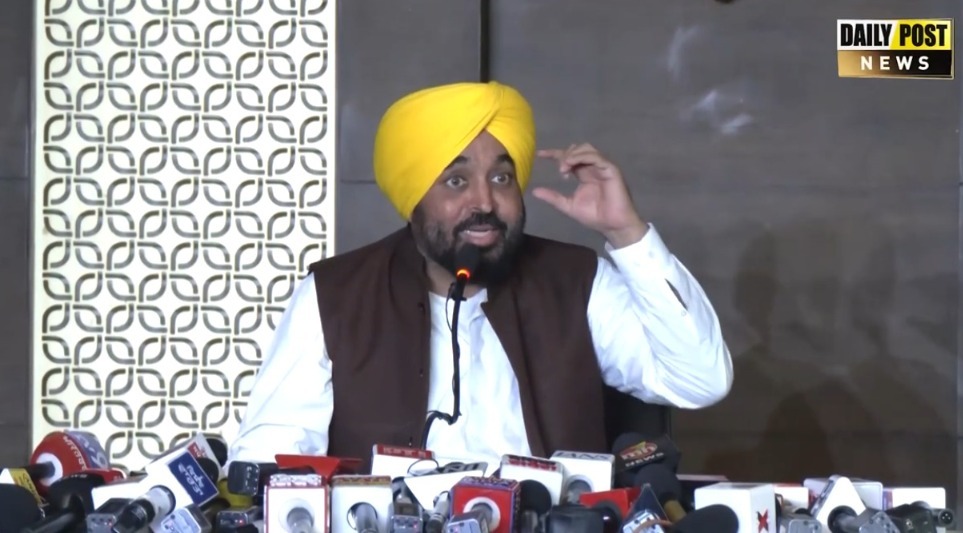 Watch Now; CM Bhagwant Mann ਏਂ ਸਾਹਮਣੇ ਰੱਖਤੇ Hotel ਵਾਲੀ Viral Video ਦੇ ਸਾਰੇ ਸਬੂਤ !