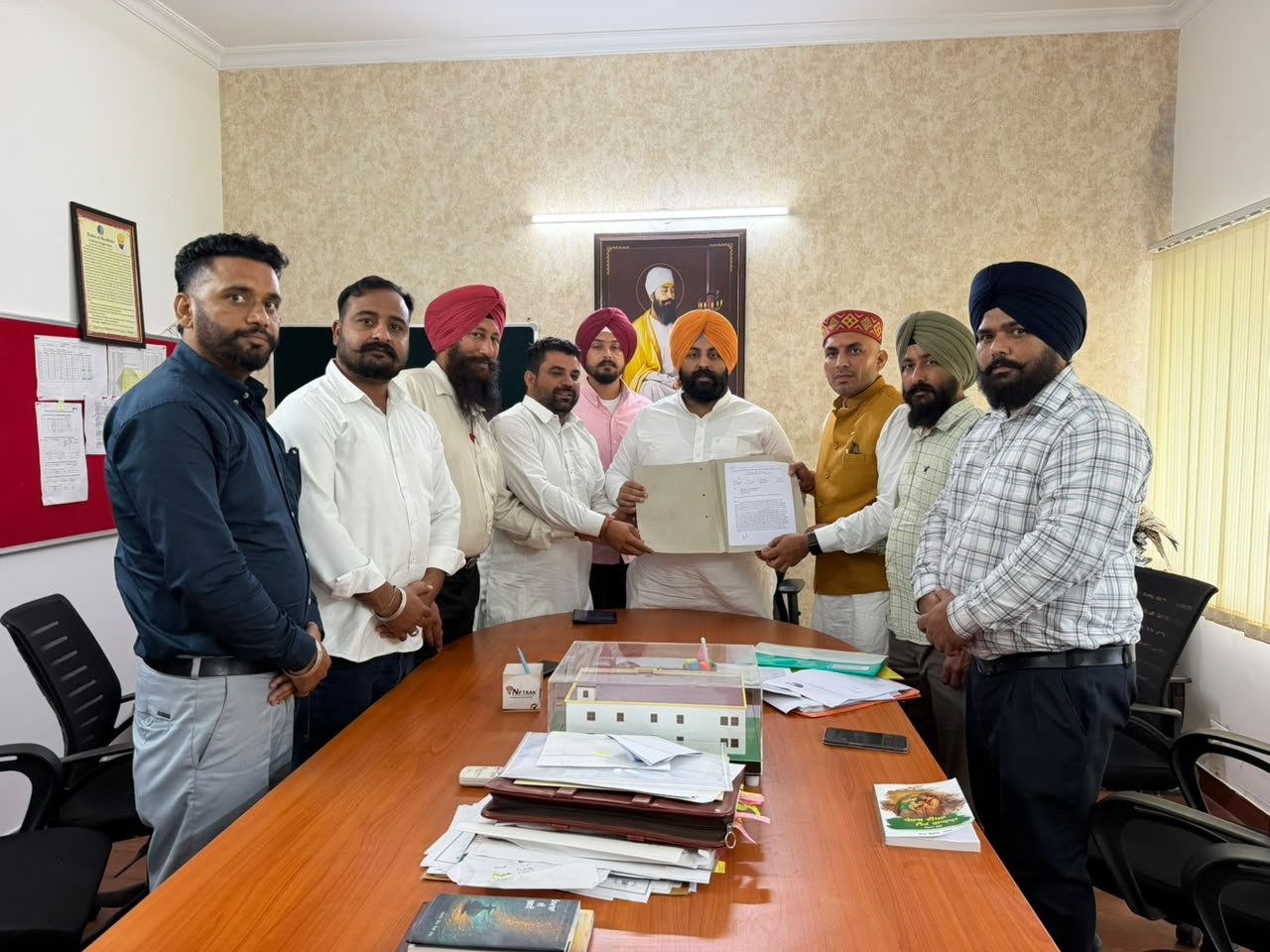 ਕੈਬਨਿਟ ਮੰਤਰੀ ਹਰਜੋਤ ਸਿੰਘ ਬੈਂਸ ਵਲੋਂ ਮੰਗਾਂ ਮੰਨਣ ਦਾ ਮਿਲਿਆ ਭਰੋਸਾ- ਮੱਖਣ ਕਾਲਸ