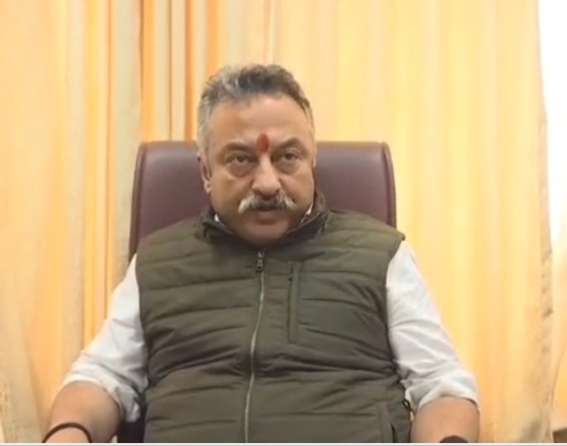 स्कूल बंद होने पर शिक्षकों और गैर-शिक्षण कर्मचारियों को भी मिलेगा अवकाश: रोहित ठाकुर