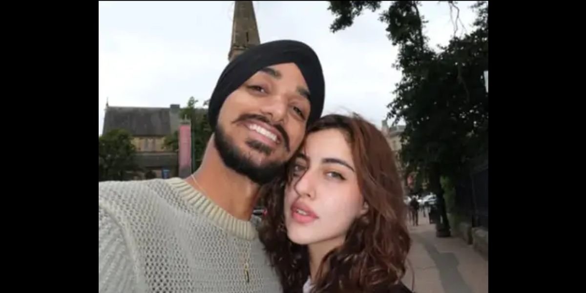 ਅਰਸ਼ਦੀਪ ਸਿੰਘ ਨੇ ਰਿਸ਼ਤੇ ‘ਤੇ ਲਾਈ ਮੋਹਰ, ਸਮਰੀਨ ਕੌਰ ਨਾਲ ਤਸਵੀਰਾਂ ਕੀਤੀਆਂ ਸਾਂਝੀਆਂ