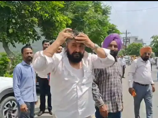 ਬਟਾਲਾ ਪੁਲਿਸ ਦੀ ਵੱਡੀ ਕਾਰਵਾਈ: ਲੜਾਈ-ਝਗੜੇ ਦੇ ਮਾਮਲੇ ‘ਚ ਨਾਮਜ਼ਦ ਕਾਂਗਰਸੀ ਕੌਂਸਲਰ ਚੜ੍ਹੇ ਪੁਲਿਸ ਅੜਿੱਕੇ