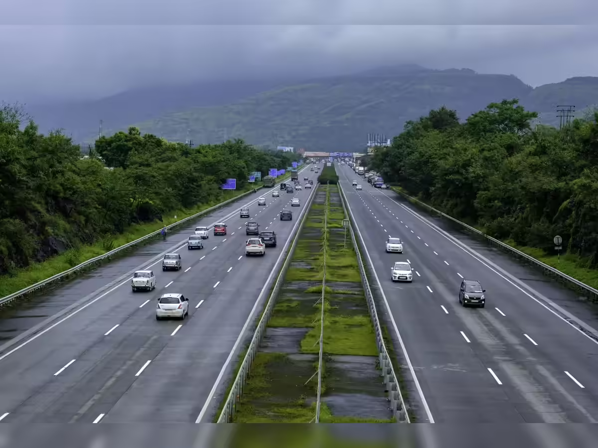 दिल्ली-जयपुर हाईवे का सफर हुआ महंगा: NHAI ने बढ़ाए टोल रेट्स, अब ढीली होगी ज्यादा जेब, जानें किस गाड़ी का कितना बढ़ा चार्ज