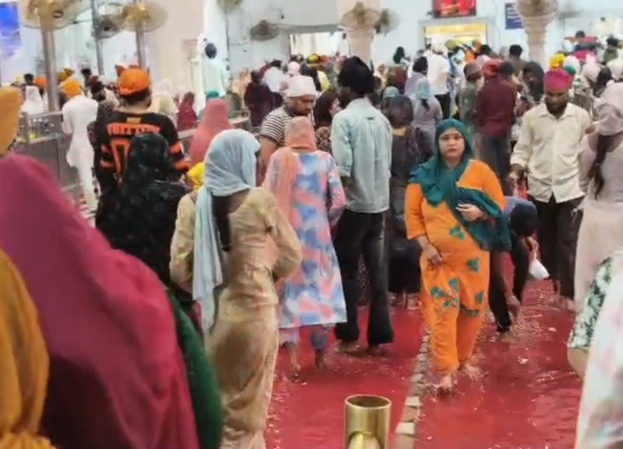 ਸਾਉਣ ਦੀ ਪਹਿਲੀ ਬਾਰਿਸ਼ ਨਾਲ ਖਿੜਿਆ ਅੰਮ੍ਰਿਤਸਰ, ਗੁਰਦੁਆਰਾ ਸ਼ਹੀਦਾਂ ਸਾਹਿਬ ਪਹੁੰਚੀਆਂ ਲੱਖਾਂ ਸੰਗਤਾਂ