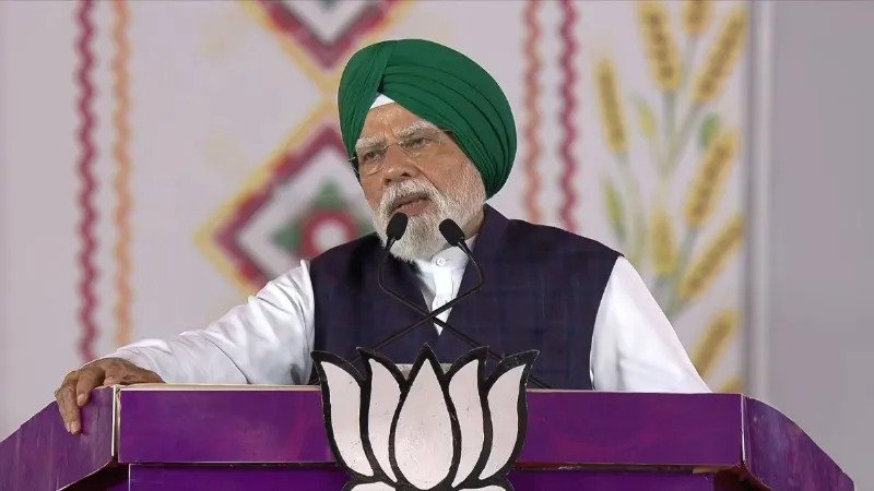 PM ਮੋਦੀ ਨੇ ਪੰਜਾਬ ‘ਚ 5,470 ਕਰੋੜ ਦੇ ਪ੍ਰੋਜੈਕਟਾਂ ਦੀ ਦਿੱਤੀ ਸੌਗਾਤ, ਵਿਰੋਧੀਆਂ ‘ਤੇ ਤਿੱਖਾ ਹਮਲਾ