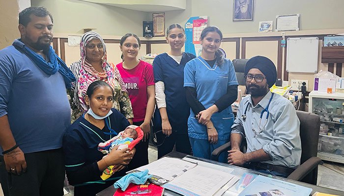 27 ਹਫਤਿਆਂ ਦੀ ਜਨਮੀ ਬੱਚੀ ਨੇ 50 ਦਿਨਾਂ ਦੀ ਵਿਸ਼ੇਸ਼ NICU ਦੇਖਭਾਲ ਤੋਂ ਬਾਅਦ ਮੌਤ ਨੂੰ ਦਿੱਤੀ ਮਾਤ