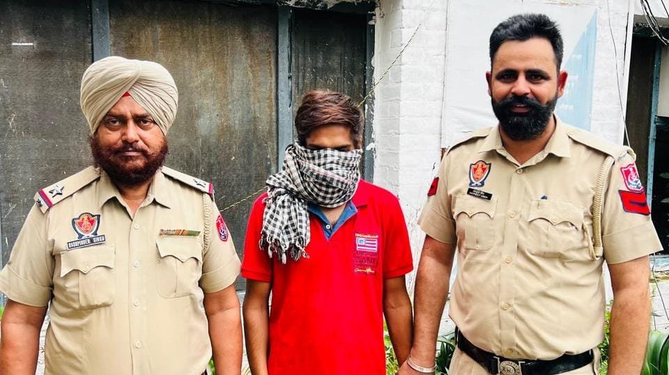 SHO ਬਣ ਕੇ ਕੀਤਾ ਫੋਨ, ਪੁਲਿਸ ਮੁਲਾਜ਼ਮ ਬਣ ਕੇ ਕੀਤੀ ਠੱਗੀ… ਮੁਲਜ਼ਮ ਗ੍ਰਿਫ਼ਤਾਰ