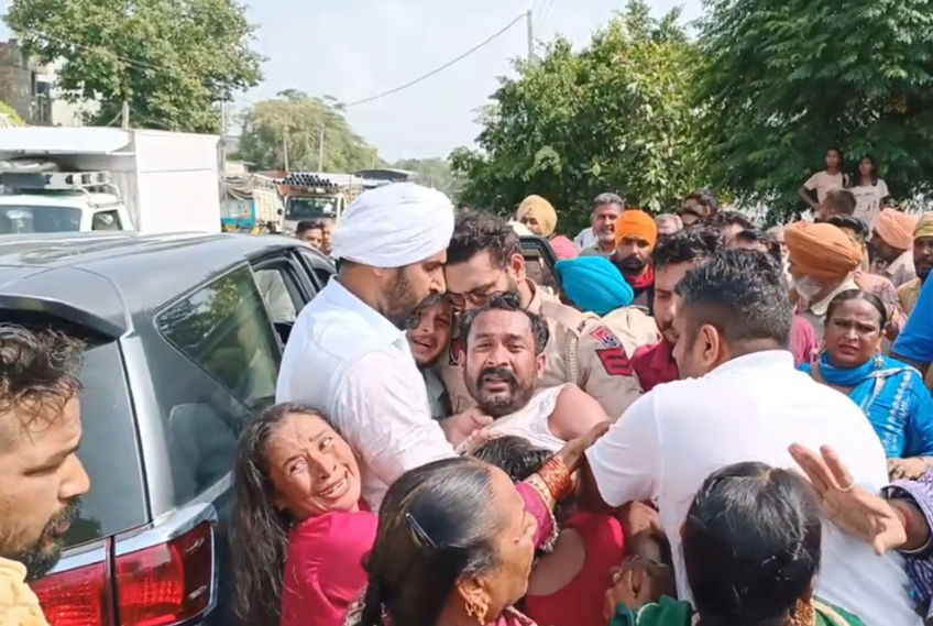ਚੱਲਦੇ ਵਿਆਹ ਸਮਾਗਮ ’ਚ ਅਨੰਦ ਕਾਰਜਾਂ ਦੌਰਾਨ ਪੁਲਿਸ ਨੇ ਚੁੱਕਿਆ ਕੁੜੀ ਦਾ ਪਿਓ, ਮੌਕੇ ’ਤੇ ਹੋਇਆ ਹੰਗਾਮਾ