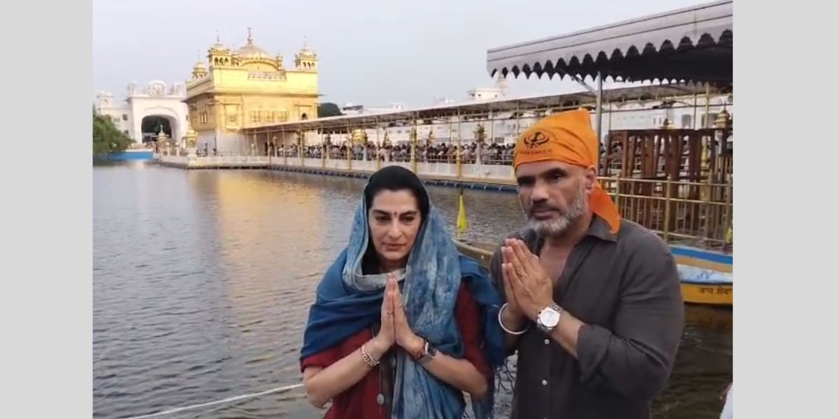 ਮਸ਼ਹੂਰ ਬਾਲੀਵੁੱਡ ਅਦਾਕਾਰ ਸੁਨੀਲ ਸ਼ੈੱਟੀ ਪਰਿਵਾਰ ਸਮੇਤ ਸ੍ਰੀ ਹਰਿਮੰਦਰ ਸਾਹਿਬ ਨਤਮਸਤਕ