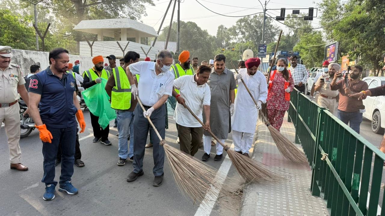 ਪੰਜਾਬ ਨੂੰ ਸਾਫ਼-ਸੁਥਰਾ ਤੇ ਹਰਿਆ-ਭਰਿਆ ਬਣਾਉਣ ਲਈ ‘ਮਿਸ਼ਨ ਕਲੀਨ ਪੰਜਾਬ’ ਦੀ ਸ਼ੁਰੂਆਤ, 10 ਦਿਨ ਚੱਲੇਗਾ ਵਿਸ਼ੇਸ਼ ਅਭਿਆਨ