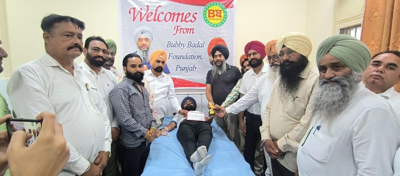 ਜਨਮ ਦਿਨ ਮੌਕੇ ਹਰਸੁਖਇੰਦਰ ਬੱਬੀ ਬਾਦਲ ਵੱਲੋਂ ਖੂਨਦਾਨ ਕੈਂਪ ਦਾ ਆਯੋਜਨ, 25 ਦਾਨੀਆਂ ਨੇ ਕੀਤਾ ਖੂਨਦਾਨ