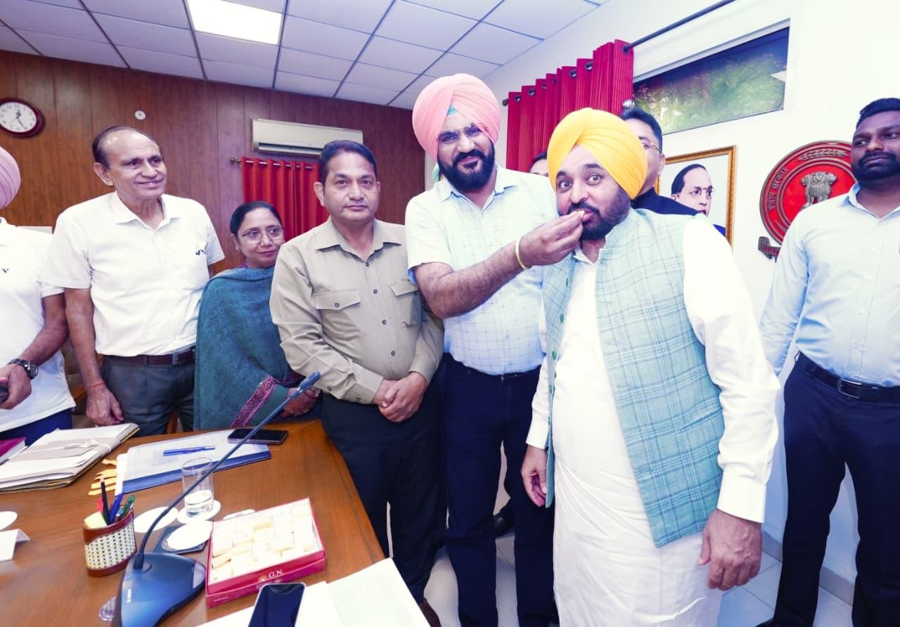 ਪੰਜਾਬ ਦੇ ਮੁਲਾਜ਼ਮਾਂ ਲਈ ਵੱਡਾ ਫੈਸਲਾ; ਸਰਕਾਰ ਜਾਰੀ ਕਰੇਗੀ 8% DA