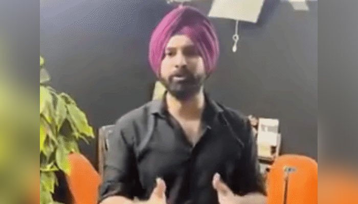 ਪਾਕਿਸਤਾਨ ਦੇ ਪਹਿਲੇ ਸਿੱਖ ਟੀਵੀ ਐਂਕਰ ਦੇ ਡਿਜੀਟਲ ਸਟੂਡੀਓ ’ਤੇ ਪੁਲਿਸ ਦੀ ਰੇਡ, ਕਰਮਚਾਰੀਆਂ ਨਾਲ ਕੁੱਟਮਾਰ ਦੇ ਦੋਸ਼