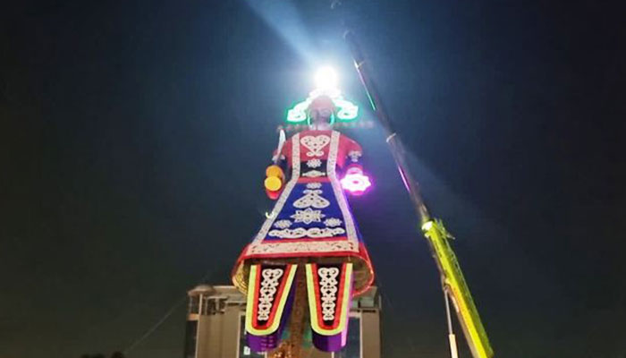 ਪਰਮਿੰਦਰ ਝੋਟਾ ਦੇ ਕਤਲ ਕਾਰਨ ਮਾਨਸਾ ’ਚ ਦੁਸਹਿਰੇ ਦੀ ਰੌਣਕ ਗਾਇਬ, ਬਾਜ਼ਾਰਾਂ ’ਚ ਛਾਈ ਸੁੰਨਸਾਨੀ