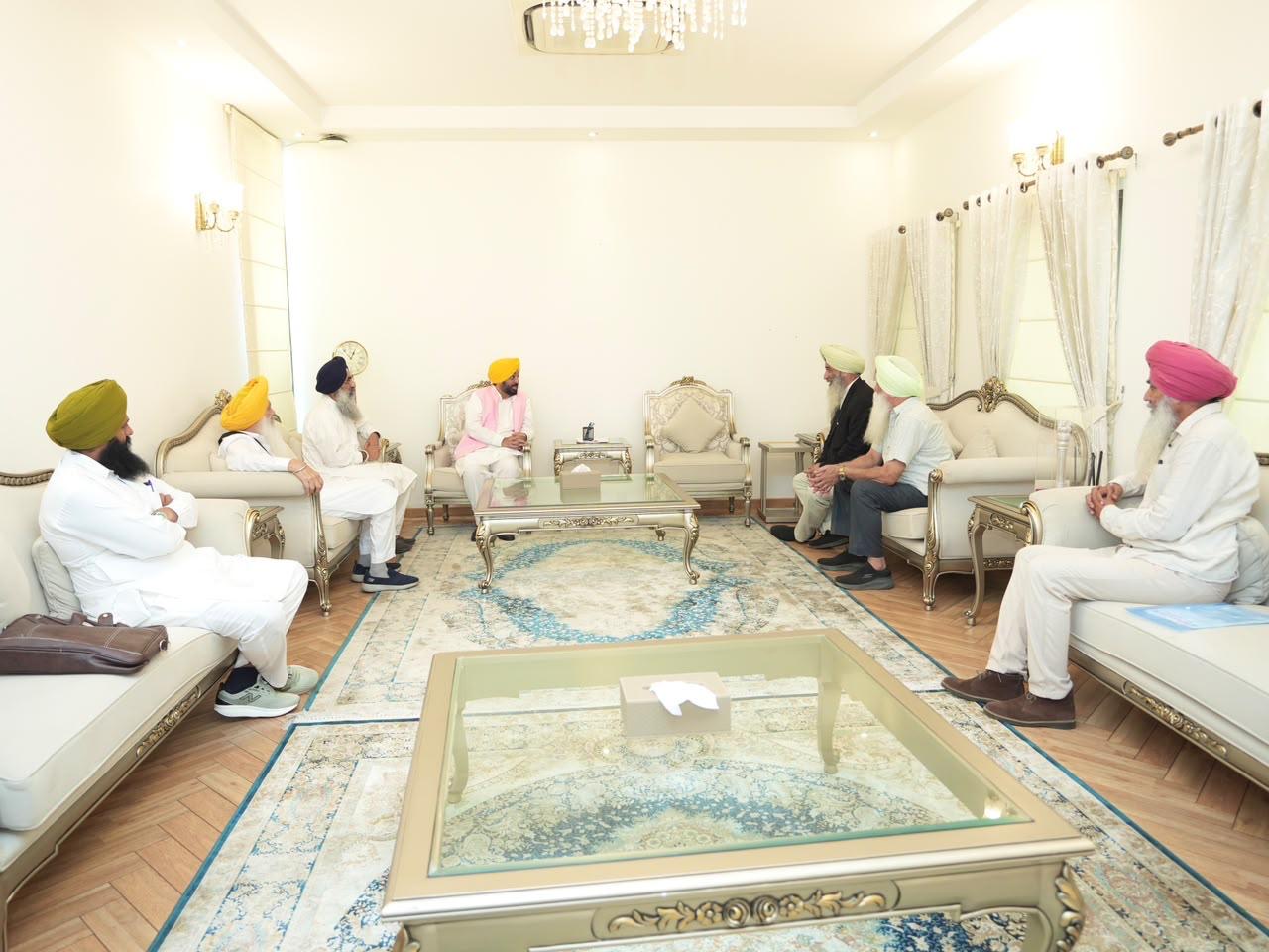 ਬੰਦੀ ਸਿੰਘਾਂ ਦੀ ਰਿਹਾਈ ਦੇ ਮੁੱਦੇ ’ਤੇ CM ਮਾਨ ਨਾਲ 4 ਮੈਂਬਰੀ ਕਮੇਟੀ ਦੀ ਅਹਿਮ ਮੀਟਿੰਗ